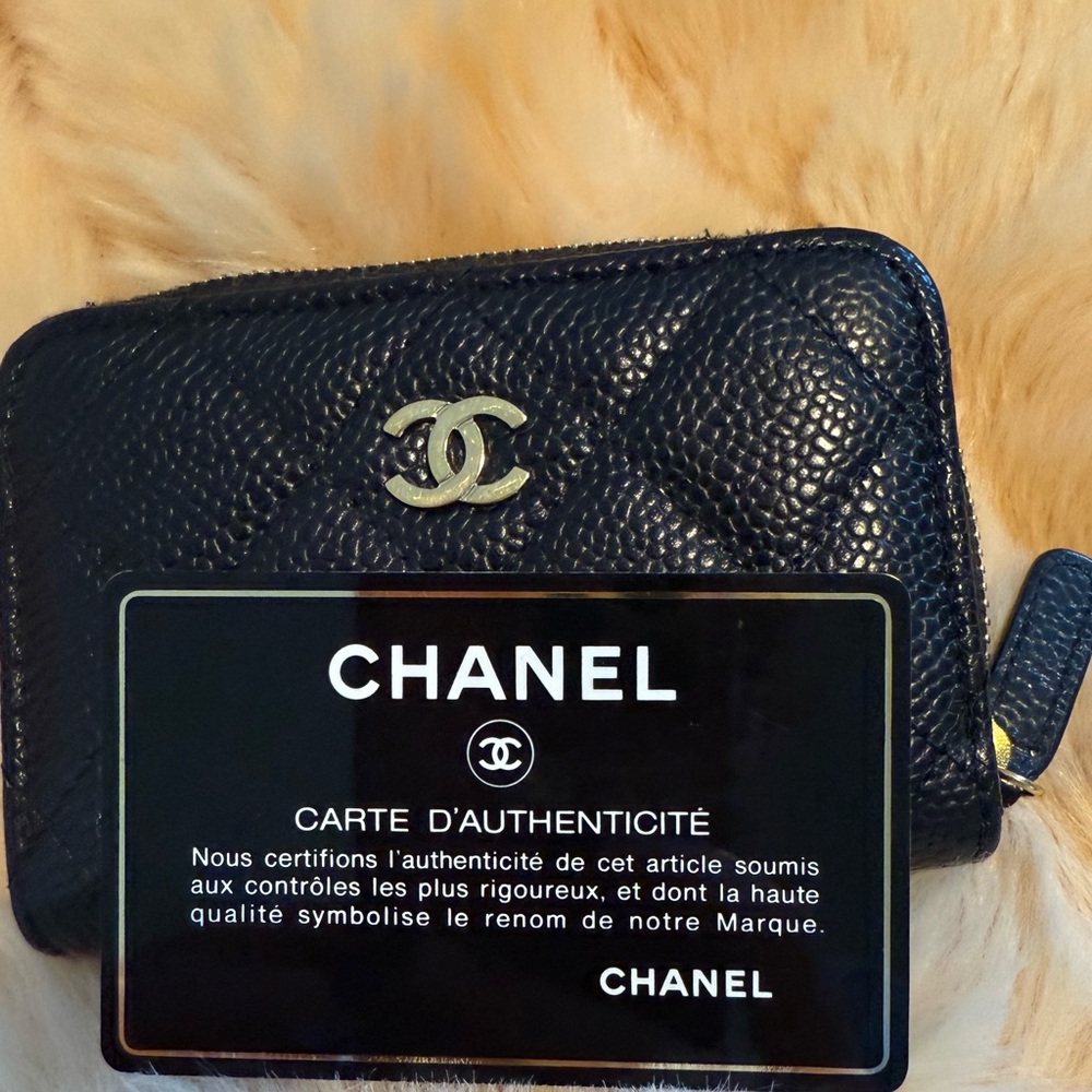 Chanel Card Case - Picture 2 of 7